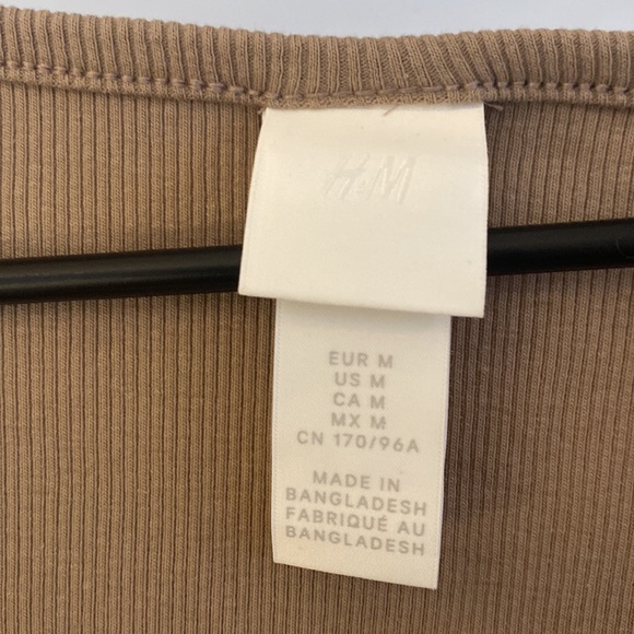 H&M Top - Picture 2 of 3